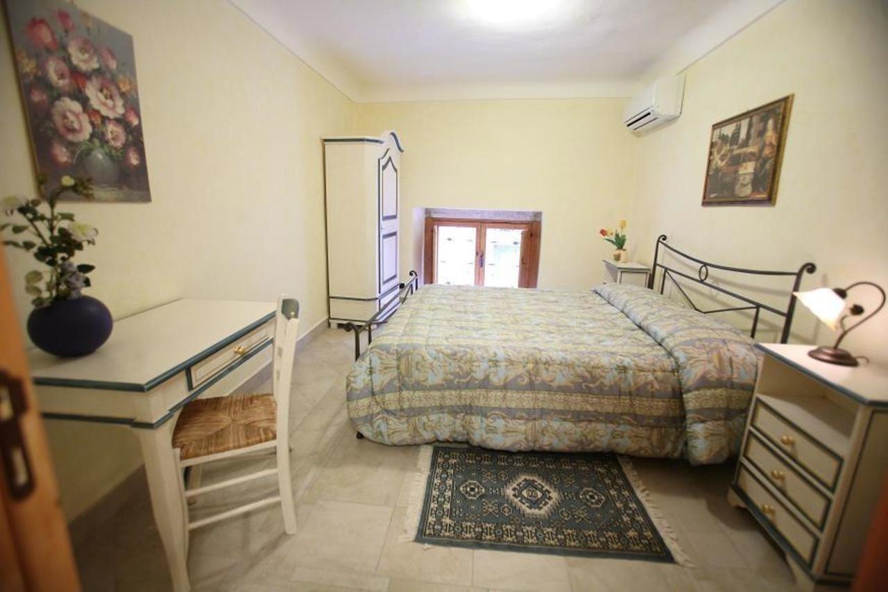 B&B Candido Vacanze Modica Bagian luar foto