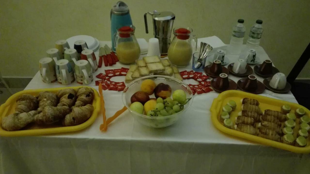 B&B Candido Vacanze Modica Bagian luar foto