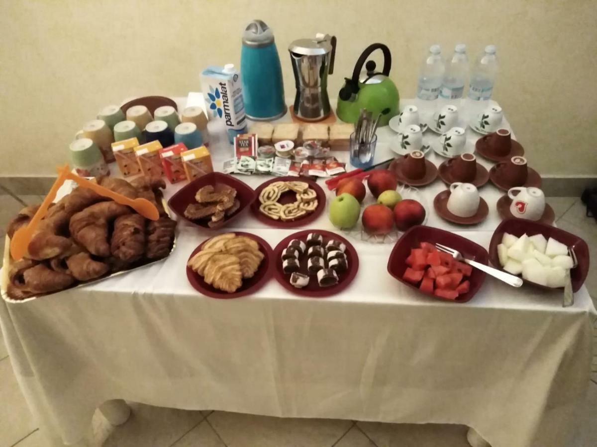 B&B Candido Vacanze Modica Bagian luar foto